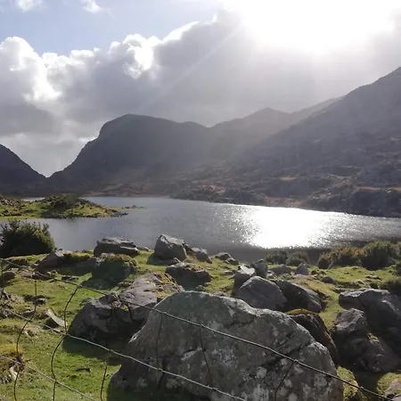 Проживання в сім'ї Dunloe View *
